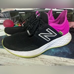 New Balance Roav Women’s 9 Black Poisonberry